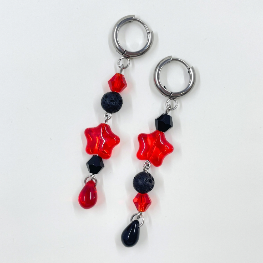 Red & Black Star Beaded Earrings by Kitz Wurld