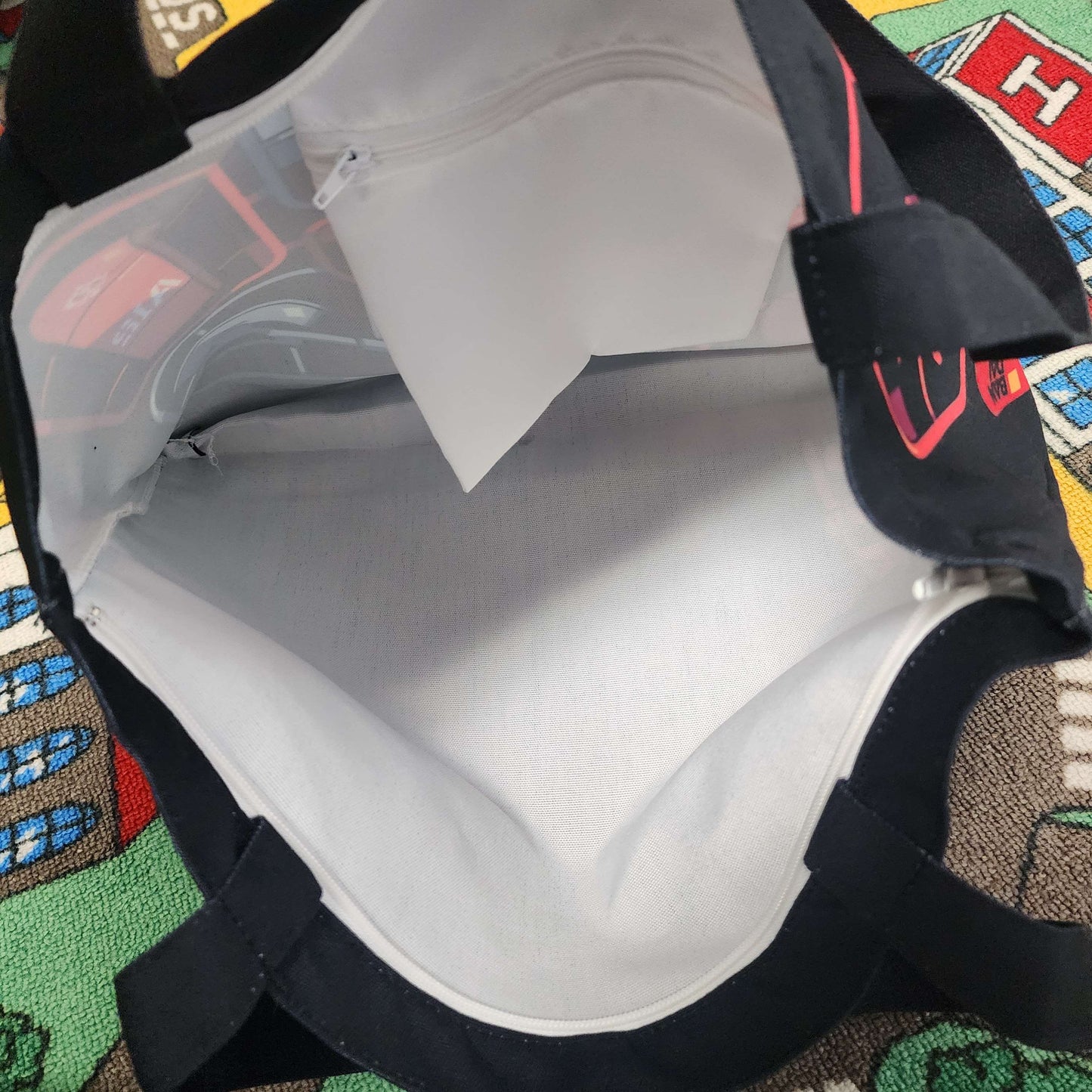 Gundam RX-78 and Zaku Tote Bags by thlurp