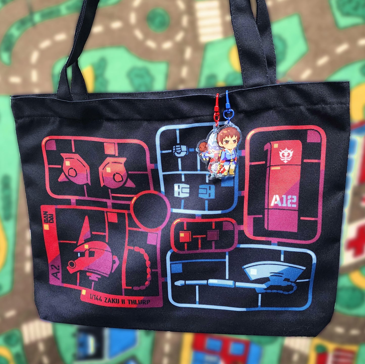 Gundam RX-78 and Zaku Tote Bags by thlurp
